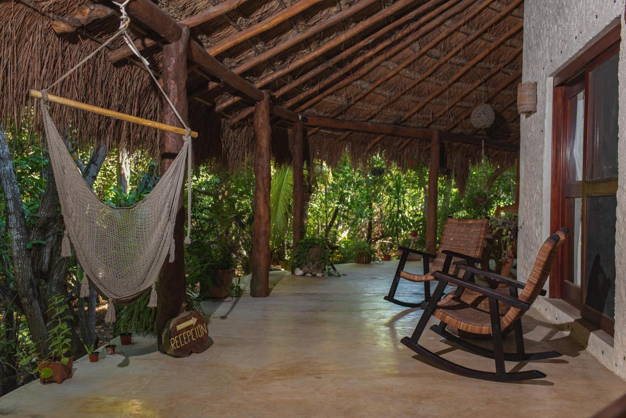 Hotel Casa Takywara Isla Holbox Bagian luar foto